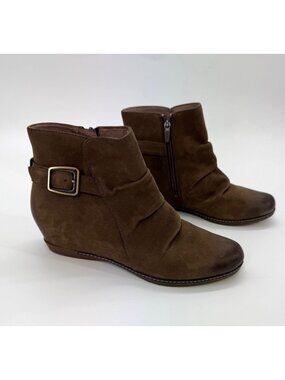 Dansko Womens Brown Suede Wedge Ankle Booties With Buckle & Side Zipper Size 10.
